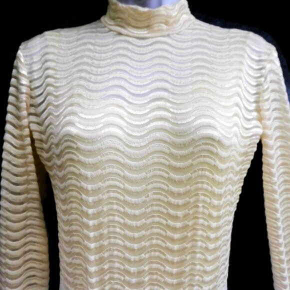 Sagaie Paris Bodysuit Chevron Solid Textured Mock Double Snap Bottom Lycra M - Picture 2 of 8